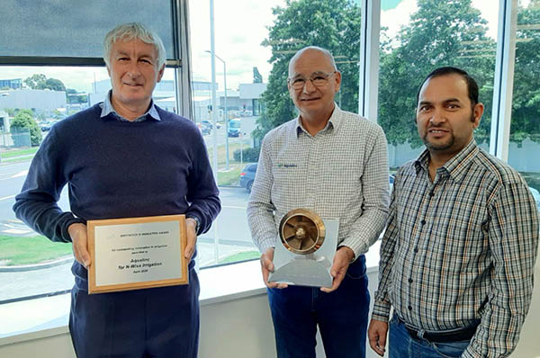 aqualinc team recieve irrigation award