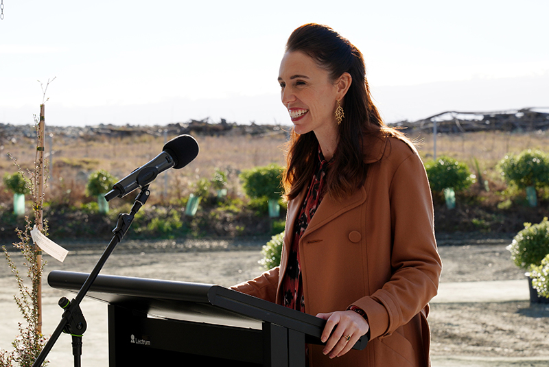 prime minister opens algae centre