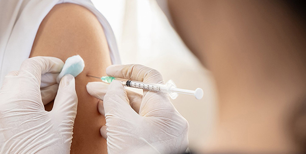 vaccination needle